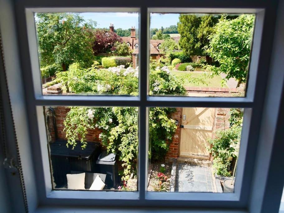 Villa Huge Luxury 8 Bed Manor House Hot Tub Pool Table Saffron Walden Exterior foto